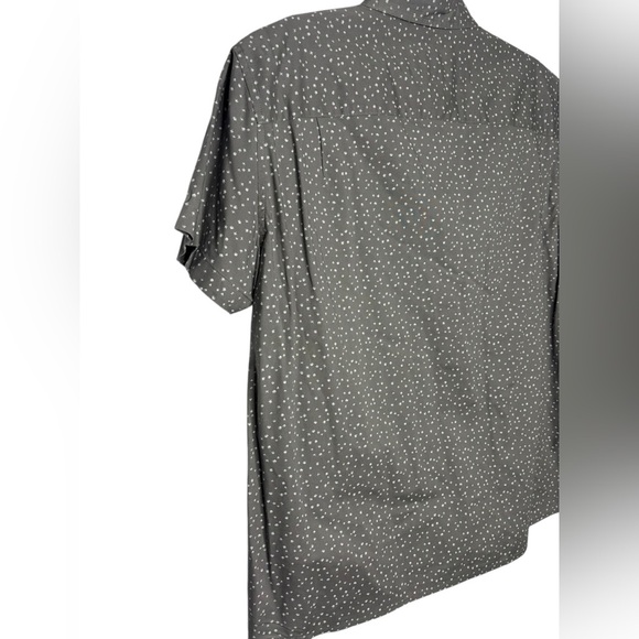 American Eagle Men’s Grey White Flex Short Sleeve Button Front Shirt Size Medium - Picture 8 of 11